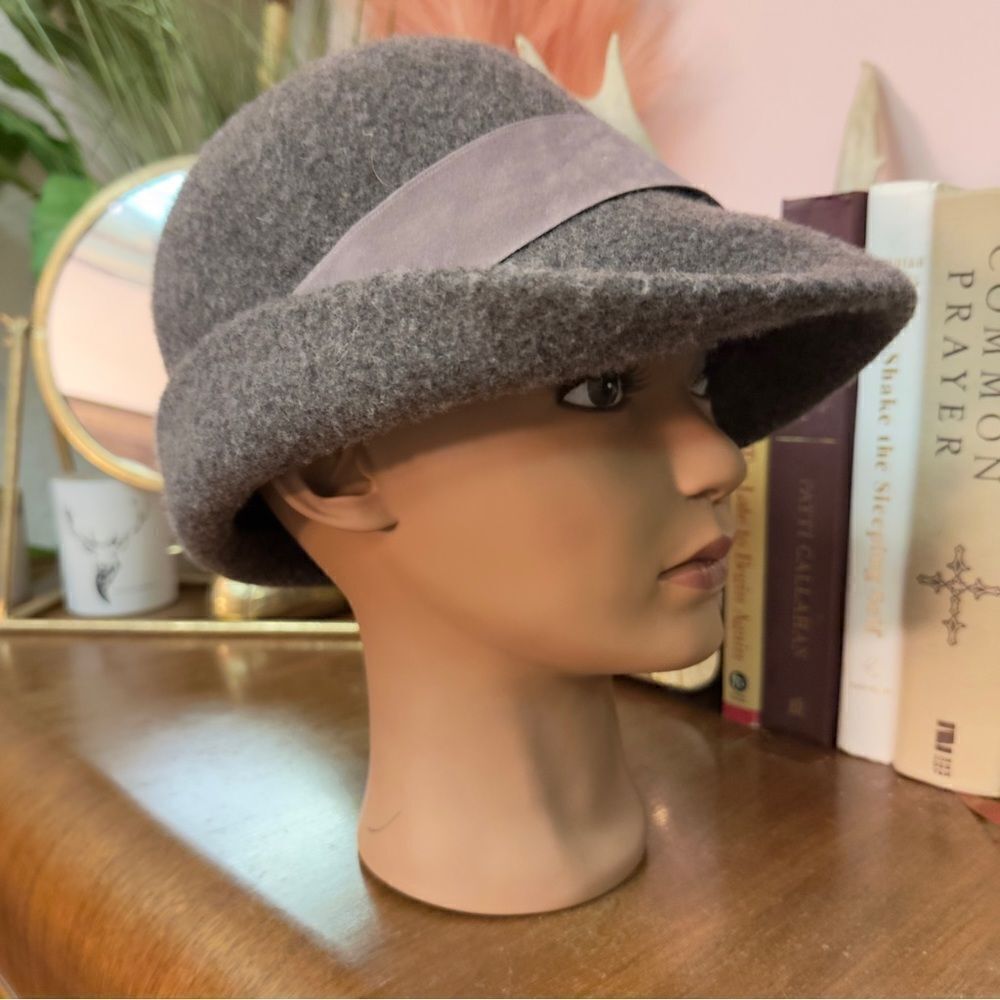 Shihreen grey wool fedora style vintage inspired hat ribbon trim